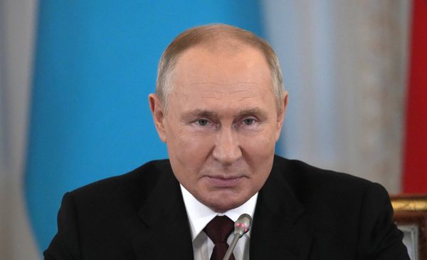 Президент РФ В. Путин Президент РФ В. Путин