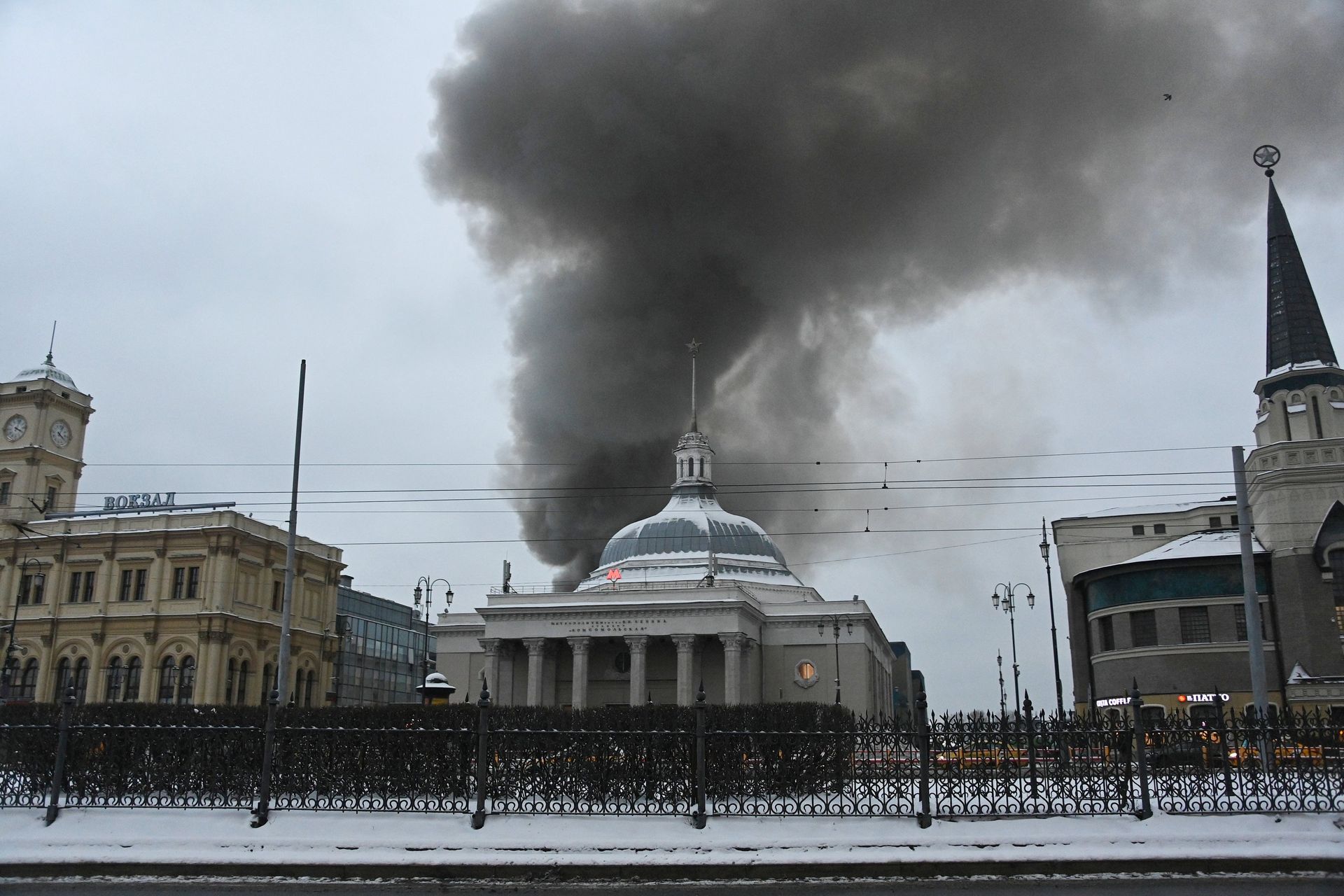 Пожар в районе Комсомольской площади в Москве - ПРАЙМ, 1920, 21.11.2022
