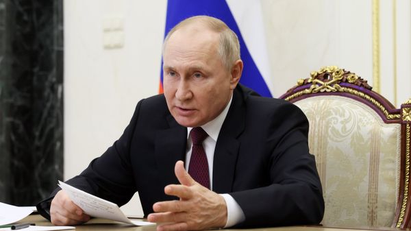 Президент РФ В. Путин провел заседание координационного совета при правительстве РФ по обеспечению потребностей ВС РФ