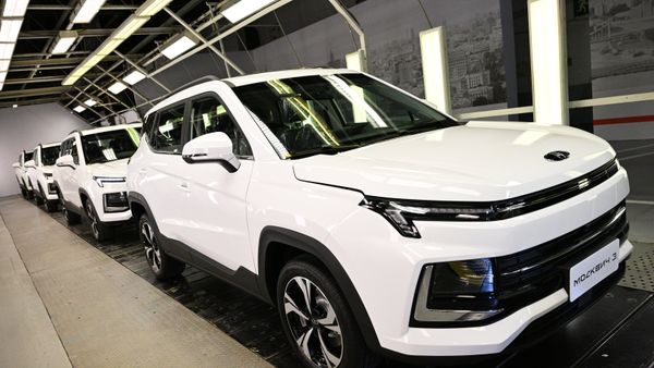Московский автомобильный завод Москвич начал сборку автомобилей