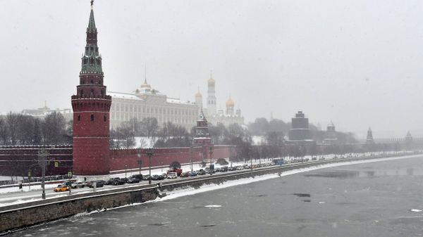 Снег в Москве