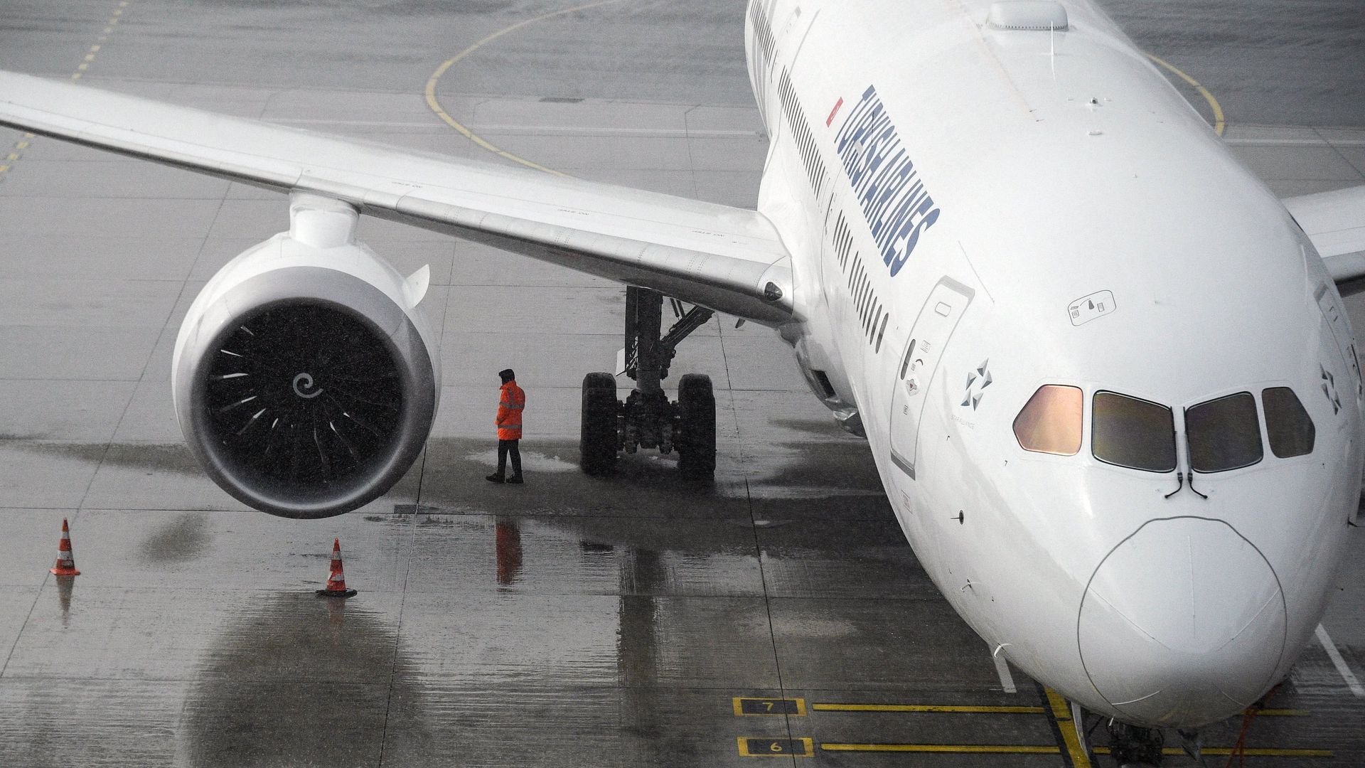 Самолет авиакомпании Turkish Airlines в Международном аэропорту Стамбул - ПРАЙМ, 1920, 05.11.2023