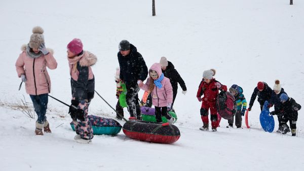 С февраля вырастут выплаты, связанные с рождением и воспитанием детей