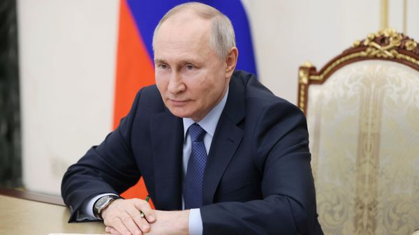 Президент РФ В. Путин провел встречу с врио главы Смоленской области В. Анохиным