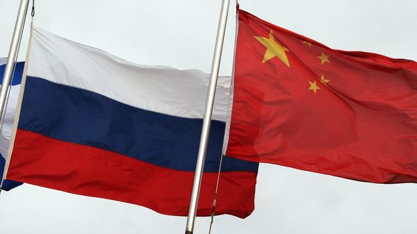 Государственные флаги России и Китая Государственные флаги России и Китая