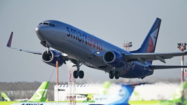 Самолет авиакомпании Smartavia