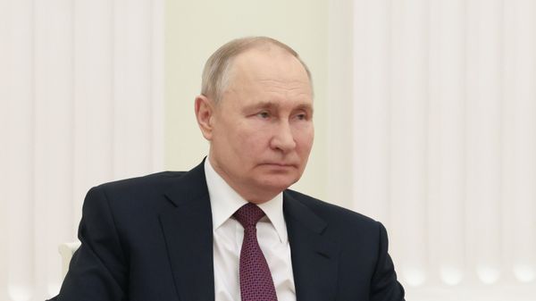 Президент РФ В. Путин встретился с президентом Киргизии С. Жапаровым