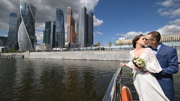 Бракосочетания на Красную Горку в Москве 