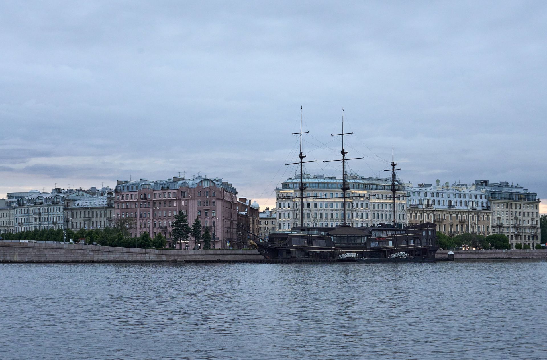 Белые ночи в Санкт-Петербурге - ПРАЙМ, 1920, 22.02.2024