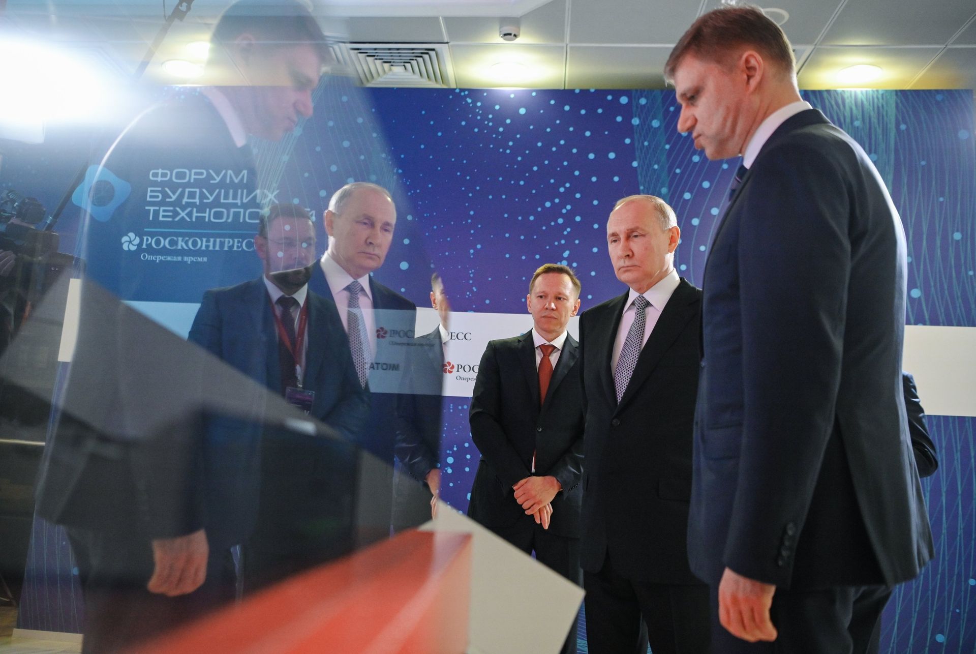 Президент РФ В. Путин посетил форум будущих технологий - ПРАЙМ, 1920, 13.07.2023
