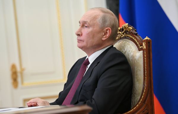 Президент РФ В. Путин провел совещание с членами правительства РФ