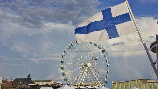 Флаг Финляндии, Хельсинки
