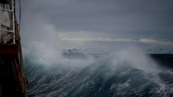 Море, волны