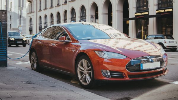 Автомобиль Tesla