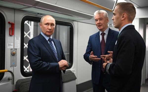 Президент РФ Владимир Путин и мэр Москвы Сергей Собянин Президент РФ Владимир Путин и мэр Москвы Сергей Собянин