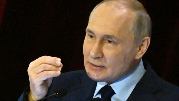 Президент России В. Путин встретился с членами Общественной палаты РФ нового состава Президент России В. Путин встретился с членами Общественной палаты РФ нового состава