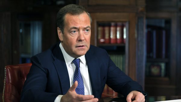 Дмитрий Медведев