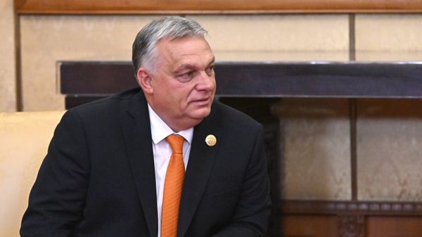 Визит президента РФ В. Путина в Китай для участия в мероприятиях третьего Международного форума Один пояс, один путь