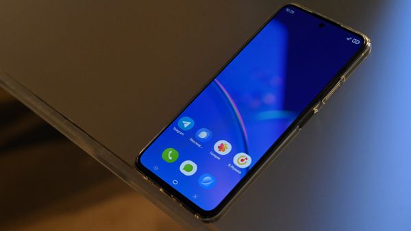 Презентация российского смартфона Р-ФОН