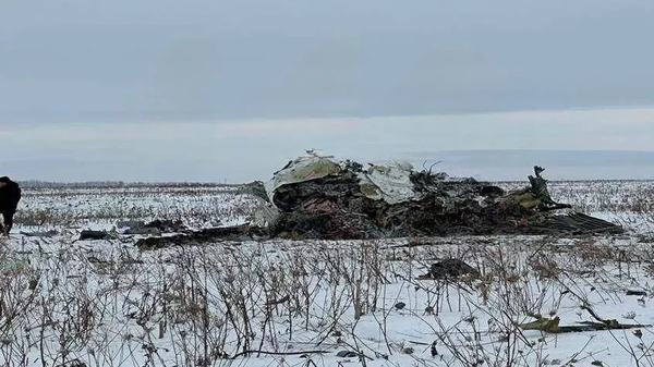 Место падения транспортного самолета Минобороны РФ Ил-76 под Белгородом