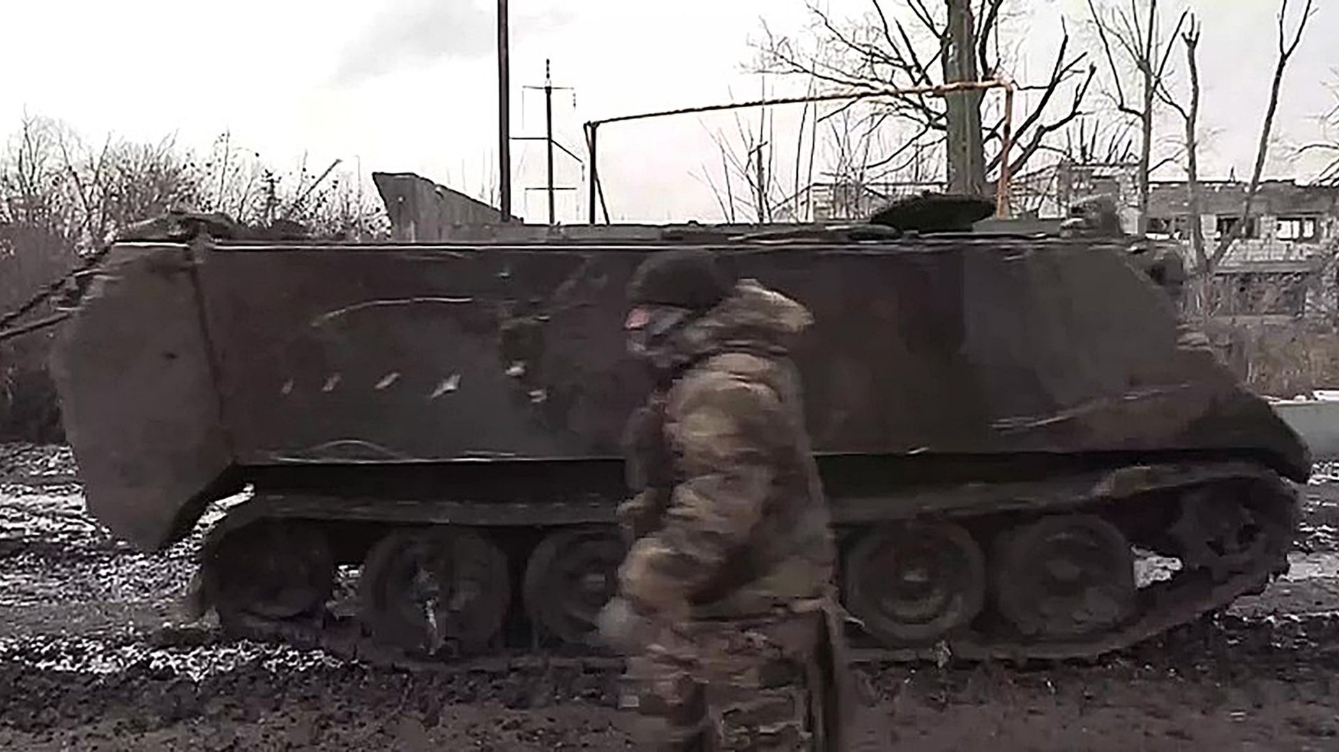 Эвакуация трофейной бронетехники из Авдеевки - ПРАЙМ, 1920, 07.03.2024