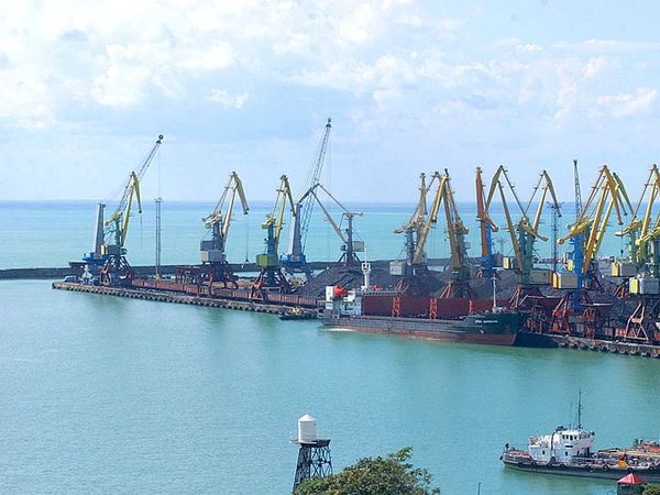 Прием заявок на 20% НМТП может начаться 30 октября, сделка закроется 7 ноября - источник Прием заявок на 20% НМТП может начаться 30 октября, сделка закроется 7 ноября - источник