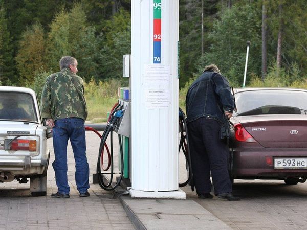 Оптовые цены на бензин в РФ за неделю повысились - Кортес