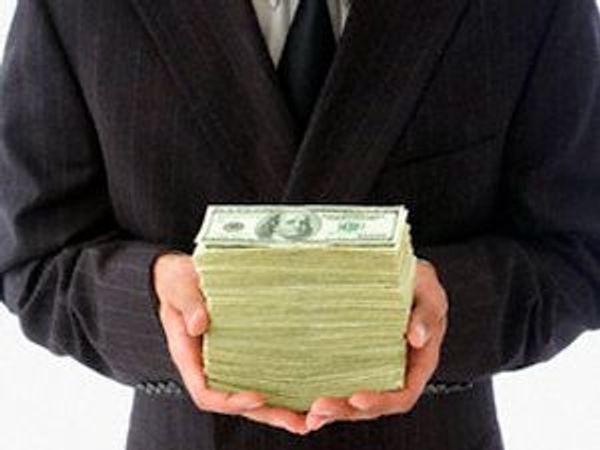 Приток иностранных инвестиций в РФ в I квартале сократился на 17,6%, до $36,5 млрд [Версия 1]