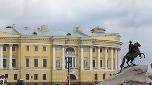 КС РФ выясняет, могут ли выезжать за рубеж граждане, имеющие доступ к гостайне