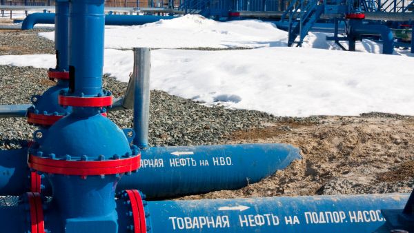 *Нефть и газ