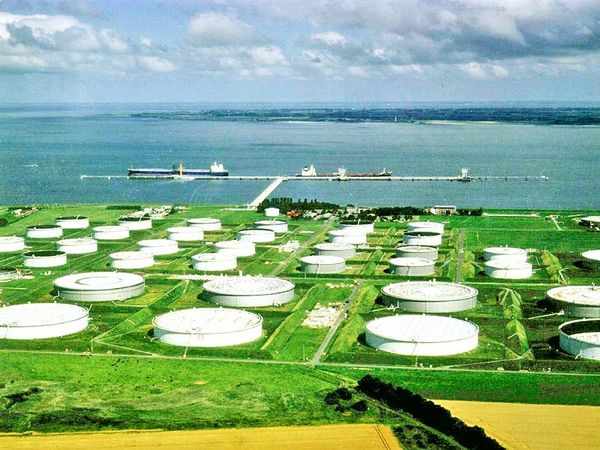 Нефтяной экспорт Ливии находится на уровне ниже 500 тыс баррелей в день – МЭА