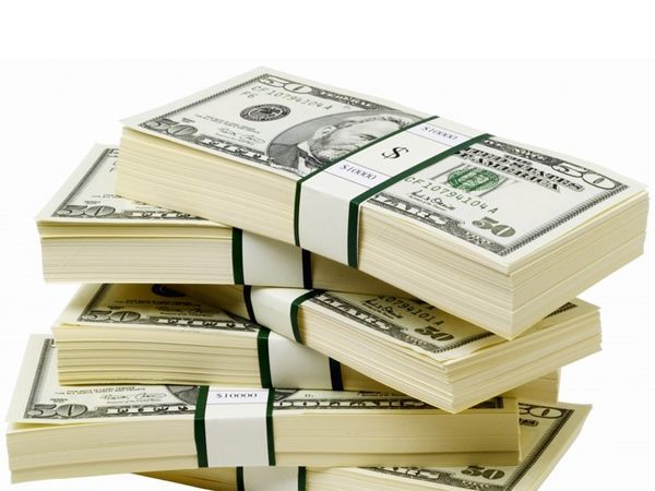 Доллар дорожает к мировым валютам на сильной статистике из США
