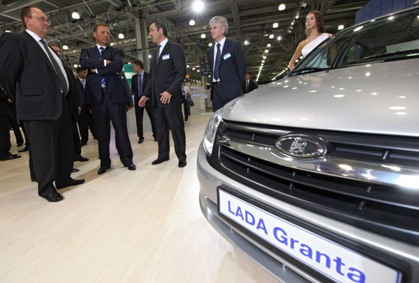 - АвтоВАЗ за 10 месяцев сократил продажи на 5,2% - до 508 тыс авто [Версия 1]