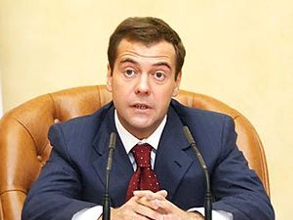 Медведев заявил, что накопительный элемент нынешней пенсионной системы себя не оправдал и нуждается в изменении Медведев заявил, что накопительный элемент нынешней пенсионной системы себя не оправдал и нуждается в изменении
