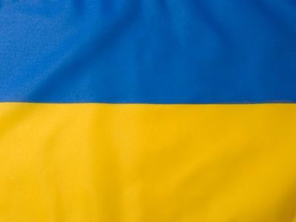 Партия регионов набирает 35% голосов на выборах на Украине, Батькивщина - 22%, КПУ - 15%