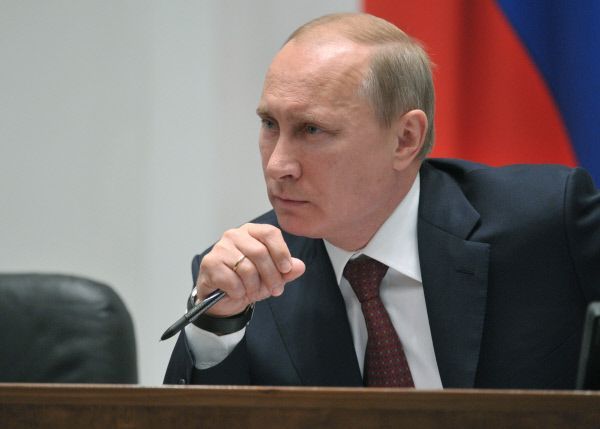 Путин уверен, что отношения с Китаем будут развиваться в том числе и за счет продажи Россией в Китай газа Путин уверен, что отношения с Китаем будут развиваться в том числе и за счет продажи Россией в Китай газа