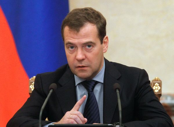 Медведев назвал безобразием ситуацию с низким уровнем страхования в АПК Медведев назвал безобразием ситуацию с низким уровнем страхования в АПК