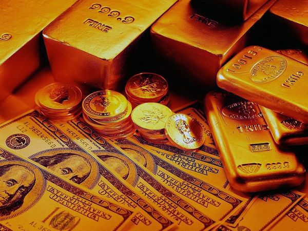 Стоимость золота снижаетс на позитивных новостях из США