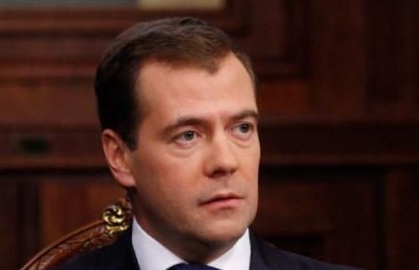 Медведев принял решение о начале товарных интервенций на зерновом рынке Медведев принял решение о начале товарных интервенций на зерновом рынке