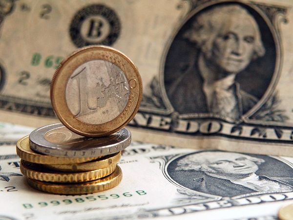Курс иены к доллару снижается в ожидании итогов заседания Банка Японии Курс иены к доллару снижается в ожидании итогов заседания Банка Японии