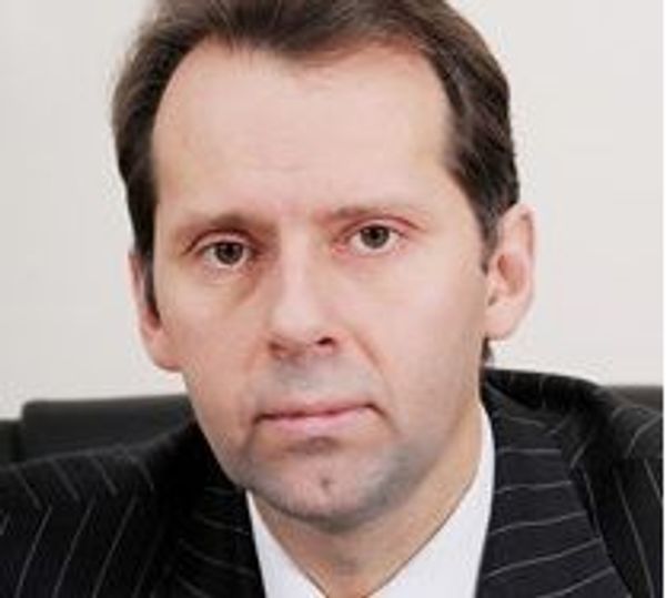 Медведев назначил главой Рособоронзаказа Александра Потапова Медведев назначил главой Рособоронзаказа Александра Потапова