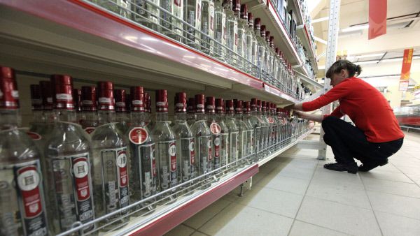 Правительство ужесточает контроль за оборотом алкогольной продукции Правительство ужесточает контроль за оборотом алкогольной продукции