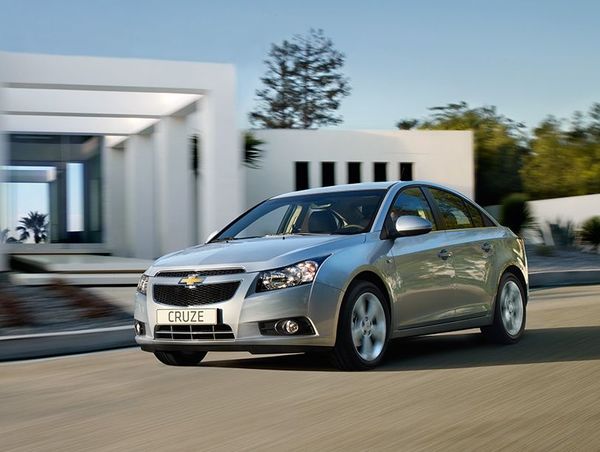 GM отзывает Chevrolet Cruze из-за опасности возгорания двигателя