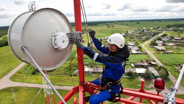 Большая тройка сотовых операторов подала заявки на конкурс LTE