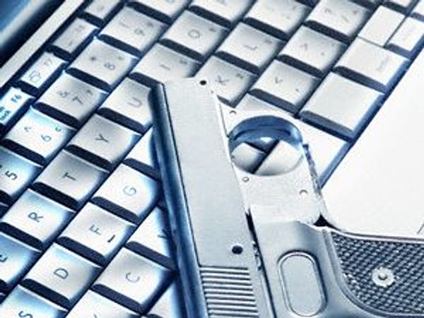 Создатель антивируса McAfee будет экстрадирован из Гватемалы в США Создатель антивируса McAfee будет экстрадирован из Гватемалы в США