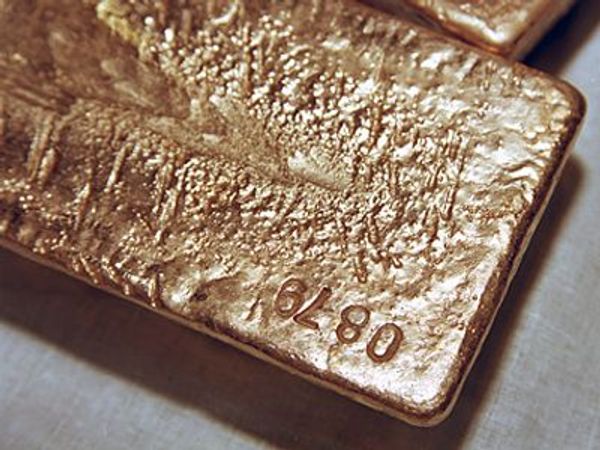 Золото подорожало на решении ФРС продолжить выкуп долгосрочных облигаций Золото подорожало на решении ФРС продолжить выкуп долгосрочных облигаций