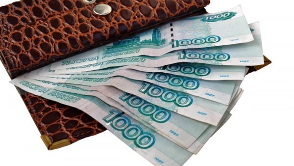 Зарплаты в РФ могут повысить не только на словах